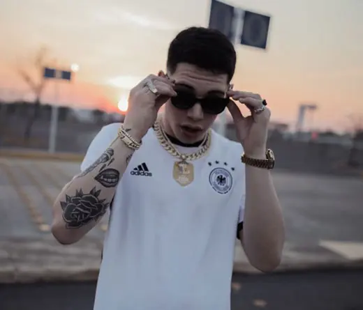 Ecko, el cantante argentino de latin trap, lanza su nuevo video y sencillo: Bye.